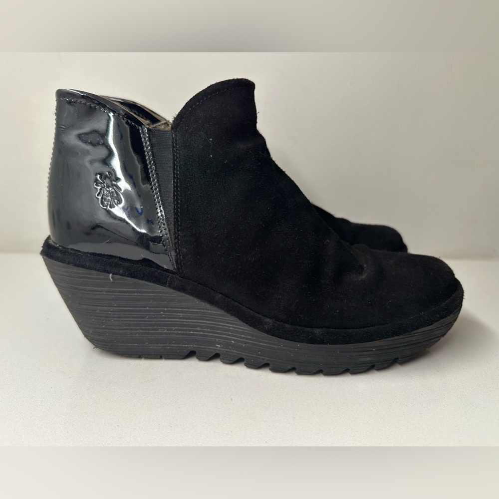Fly London Yamy Wedge Booties Black Patent Suede Leather Ankle Boots EU 39 US 8